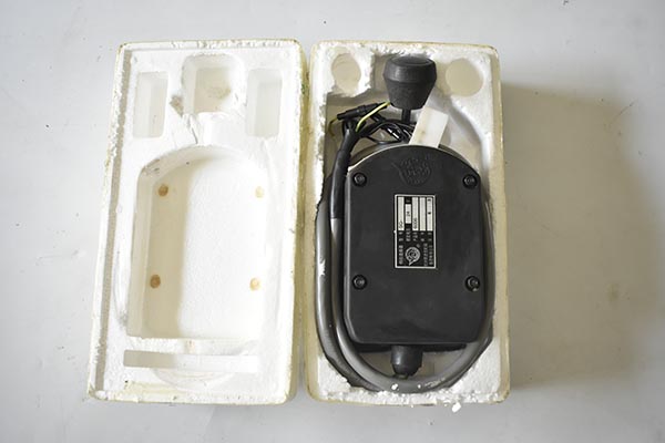 丝瓜视频官网大全压路机档位选择器