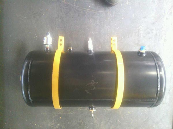 丝瓜视频官网大全压路机储气罐